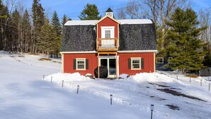 Exterior - Cozy Mountain Cabin Minutes from ski resorts - Unit A (Hensonville)