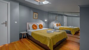 3 bedrooms, desk, iron/ironing board, free WiFi - Duplex Flat w Panoramic Bosphorus View and Terrace (Istanbul)