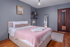 4 chambres, bureau, fer et planche à repasser, Wi-Fi gratuit