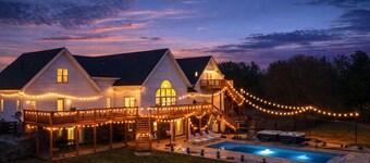 Heated Pool~2 hottubs~ Barrel Sauna~Theatre~Arcade~Game Room~PS5 Lounge~ 16 BEDS