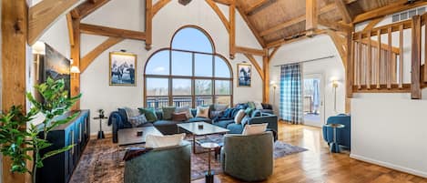 Älytelevisio, takka, videopelejä, pöytätennispöytä