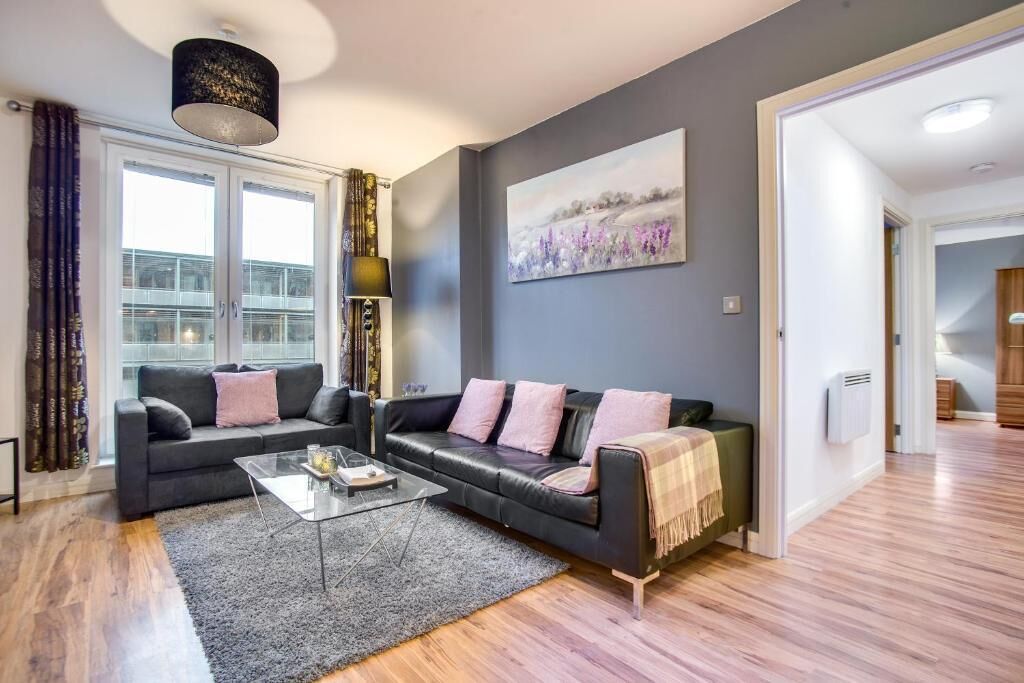 Deluxe Apartment, 2 Bedrooms, Non Smoking, City View | Living area