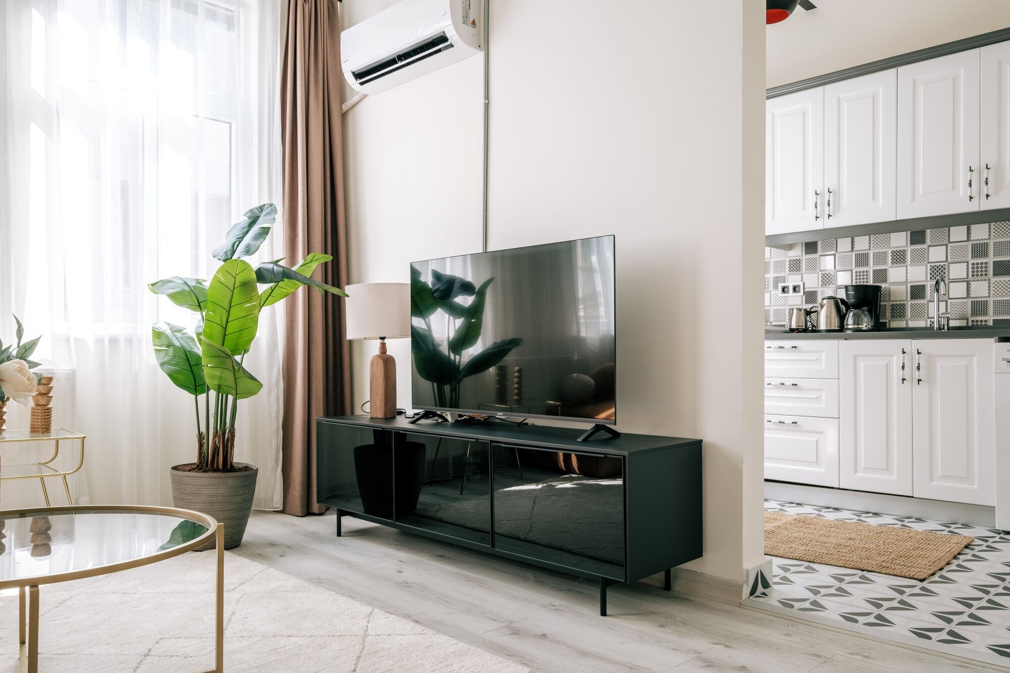 المنشأة من الداخل