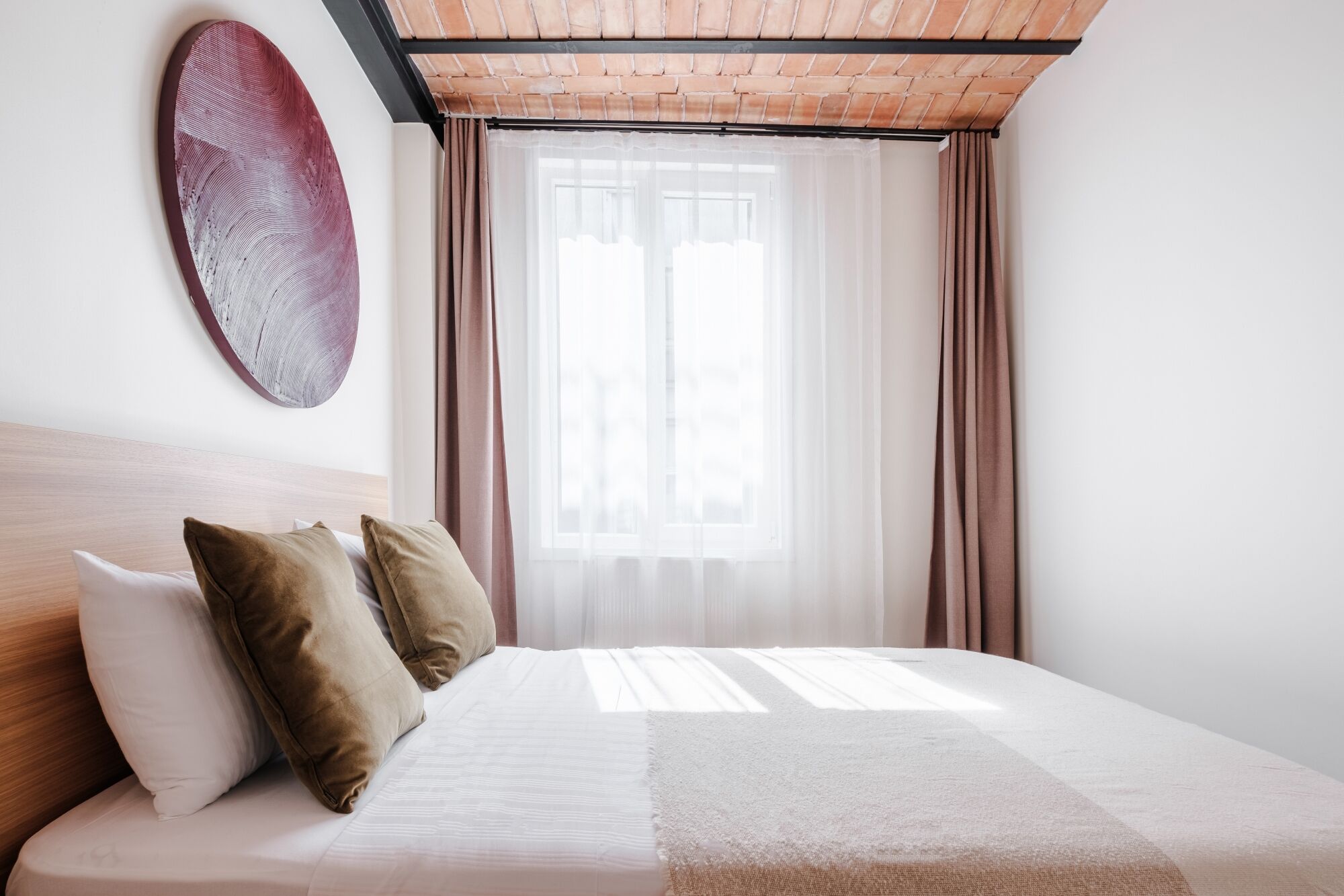 3 soverom, skrivebord, strykejern/-brett og wi-fi (inkludert)