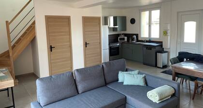 House with garden "L'Impasse" close to town center