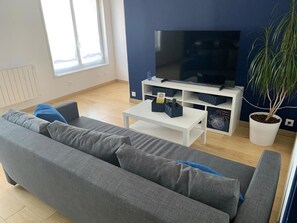 TV - Duplex apartment in Isbergues town center (Isbergues)