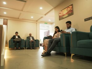 Reception - HOTEL HANATA KOCHI (Aluva)