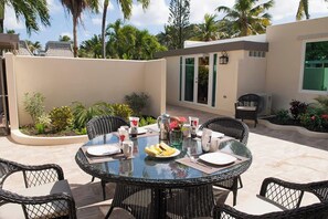 Outdoor dining - Beautiful 3BR/4BA villa footsteps from beach (St. Thomas)