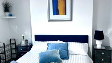 Bügeleisen/Bügelbrett, WLAN, Bettwäsche