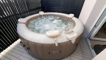 Bain à remous intérieur