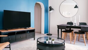 Interior - Stylish Flat w/ Balcony – 5 Mins from Taksim Square (Istanbul)