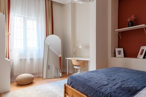 3 bedrooms, desk, iron/ironing board, free WiFi - Urban Balcony Suite - Close to Taksim (Istanbul)