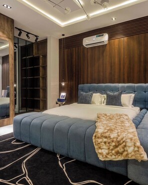 Economy-lejlighed - balkon - byudsigt | Skrivebord, arbejdsområde til bærbare computere, mørklægningsgardiner