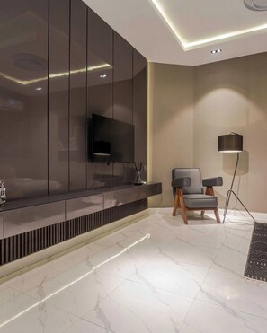 이코노미 아파트, 발코니, 시내 전망 | 내부