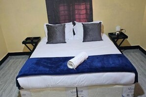 2 bedrooms, iron/ironing board, WiFi, bed sheets - 2 bedroomed cozy spacious apartment (Lusaka)