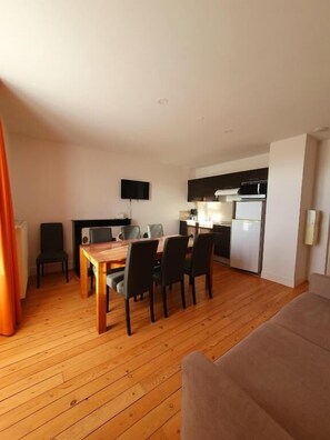 Apartment, Garden View | Interior - Manoir Le Castel & Villa Beaumaris (Saint-Malo)