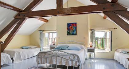 Chambre dâhĂŽtes « Chambre Bleue et Jaune » avec vue sur la montagne, terrasse partagĂ©e, Wi-Fi