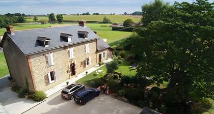Chambre dâhĂŽtes « Chambre Bleue et Jaune » avec vue sur la montagne, terrasse partagĂ©e, Wi-Fi