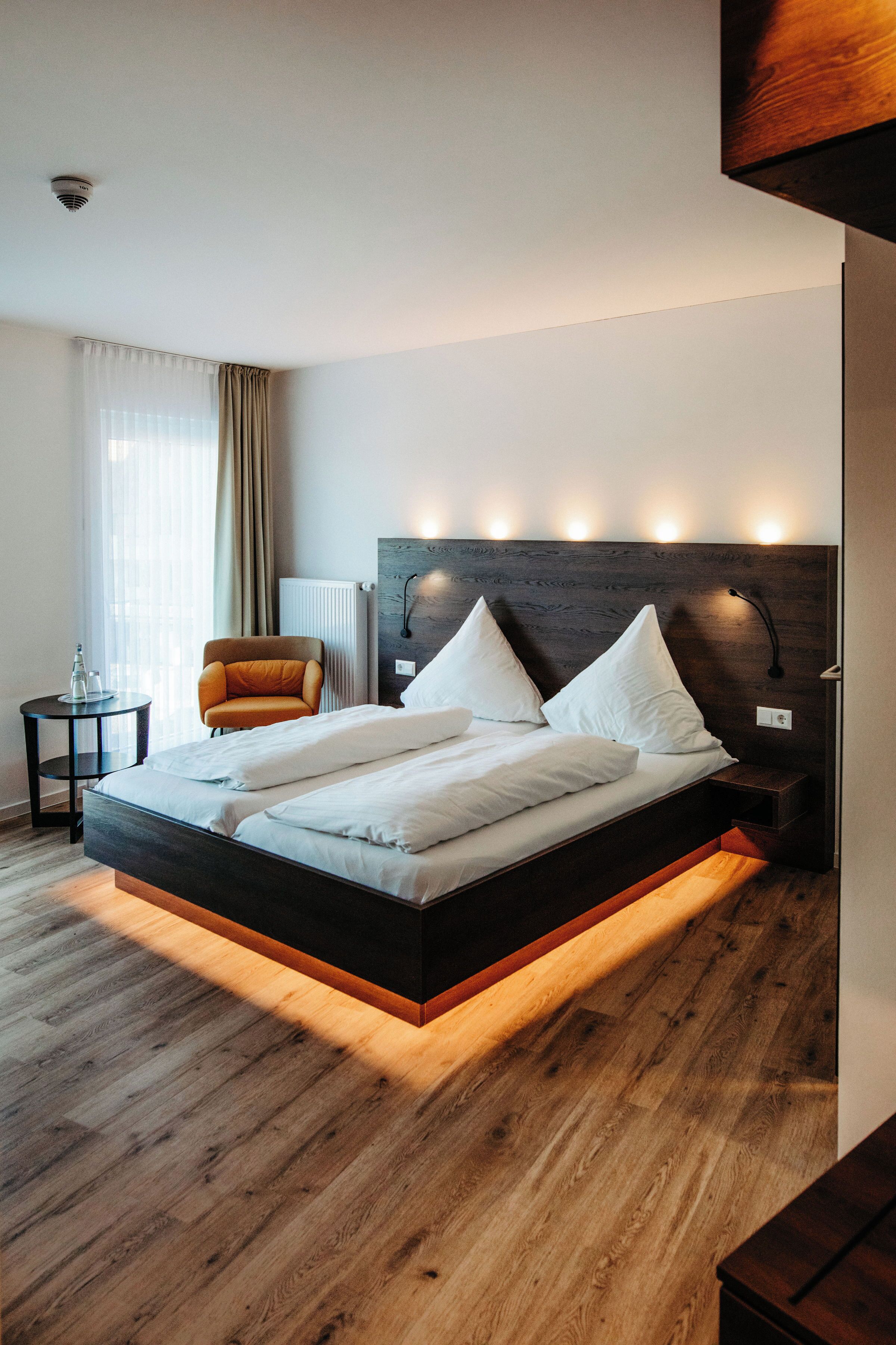 Double Room | In-room safe, desk, laptop workspace, blackout drapes