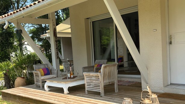 Outdoor dining - Pleasant vacation home for 4 people near the beach Biscarrosse lake (Biscarrosse)