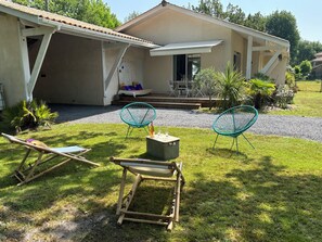 Terrace/patio - Pleasant vacation home for 4 people near the beach Biscarrosse lake (Biscarrosse)