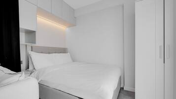 1 soverom, skrivebord, strykejern/-brett og wi-fi (inkludert)