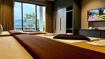 Deluxe Quadruple Room, Mountain View | Free WiFi