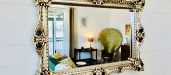 Smithtown Champagne B&B (Bed and Bubbles)