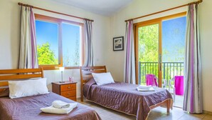 Room - Villa Nicola by Villa Plus (Peyia)