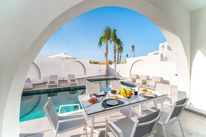 Outdoor dining - Villa Palmeras Evelia by Villa Plus (Ialysos)