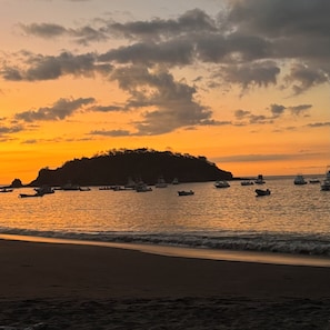 Beach - Spacious 5-bedroom villa with private pool and ocean view (Provincia de Guanacaste)