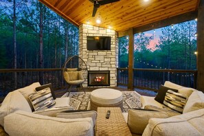 Property grounds - Sleeps 20, Heated Pool, Luxury (Broken Bow)