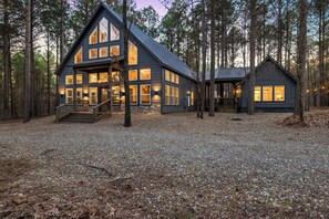 Exterior - Sunset Views + Hot Tub + Fire Pit | Relaxing Retreat (Broken Bow)