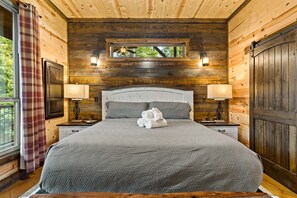 Tabla de planchar con plancha, wifi gratis y ropa de cama 
