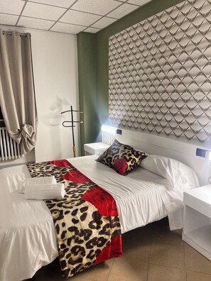 مكتب ومساحة عمل للكمبيوتر المحمول