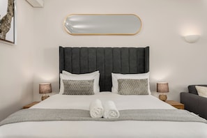In-room safe, iron/ironing board, WiFi, bed sheets - Dolce Vita | Modern Sea Point Gem (Cape Town)