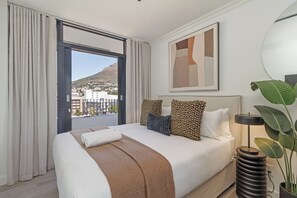 In-room safe, iron/ironing board, WiFi, bed sheets - The York  | Designer CBD Gem | Spacious Balcony (Cape Town)