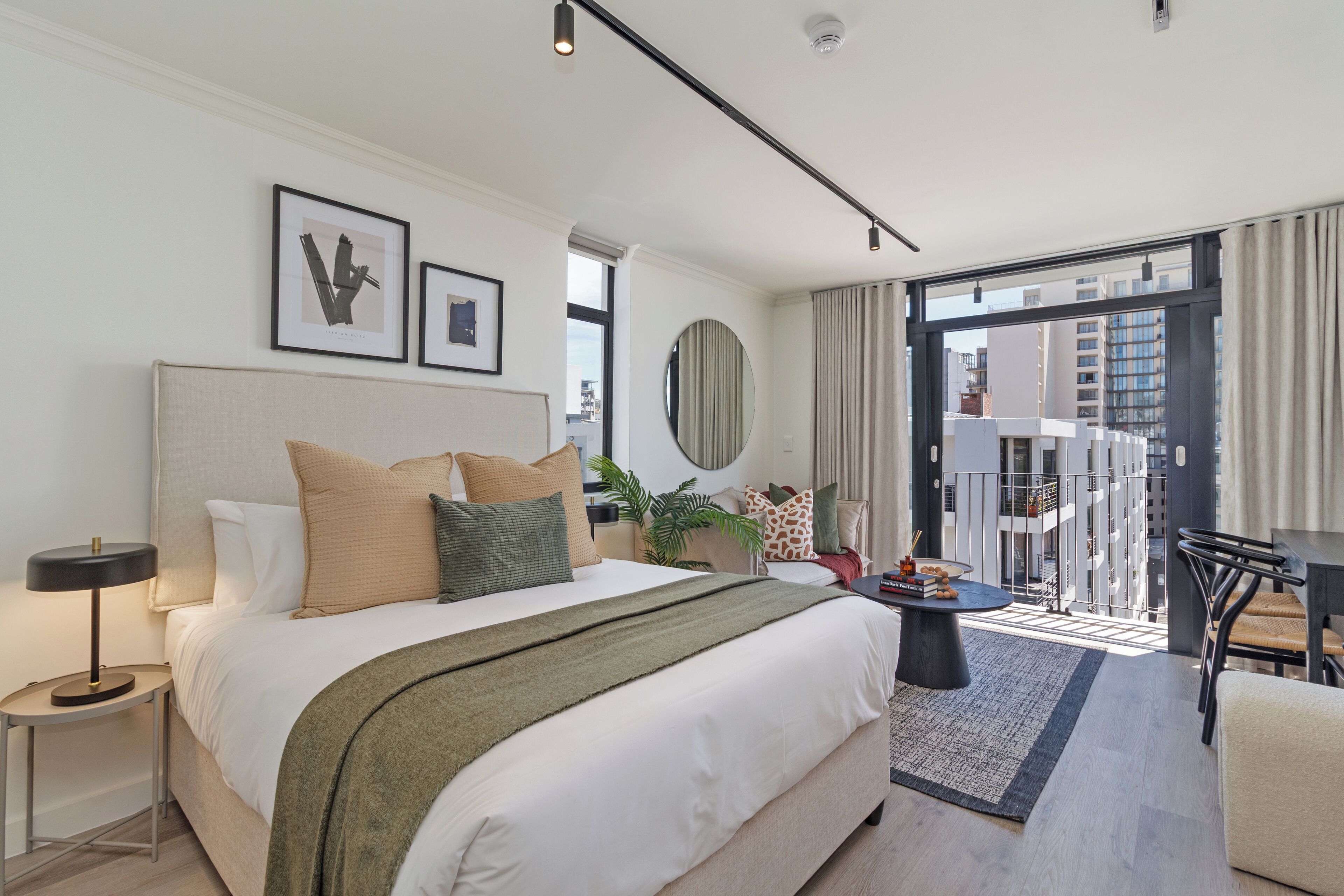 熨斗/熨衫板、上網、床單