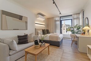 TV - The York | Designer CBD Retreat (Cape Town)