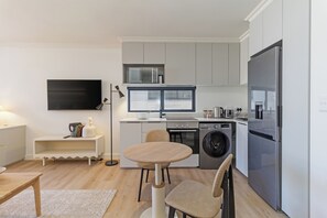 Fridge, microwave, oven, stovetop - The York | Designer CBD Retreat (Cape Town)