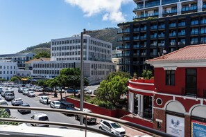 Exterior - Dolce Vita | Contemporary Sea Point Stay (Cape Town)