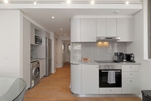 Fridge, microwave, oven, stovetop - Dolce Vita | Contemporary Sea Point Stay (Cape Town)