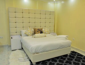 Superior Double Room | Laptop workspace, free WiFi, bed sheets - Stepwing Resort (Nyeri)