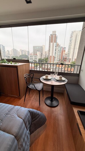 Iron/ironing board, WiFi, bed sheets - New and Comfortable Flat • Olympic Village (São Paulo)