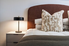 1 slaapkamer, een kluis op de kamer, een strijkplank/strijkijzer