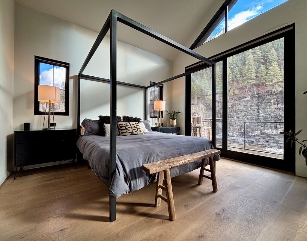 مكواة/لوح كي وواي فاي وملاءات أسرّة