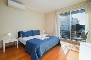 4 bedrooms, iron/ironing board, free WiFi, bed sheets - Ponta Delgada Charm (Ponta Delgada)