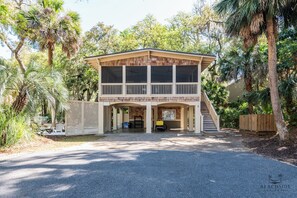 Exterior - 3 Elderberry - Beach Bungalow, 4 B/3B  South Forest Beach- Private Pool! (Hilton Head Island)