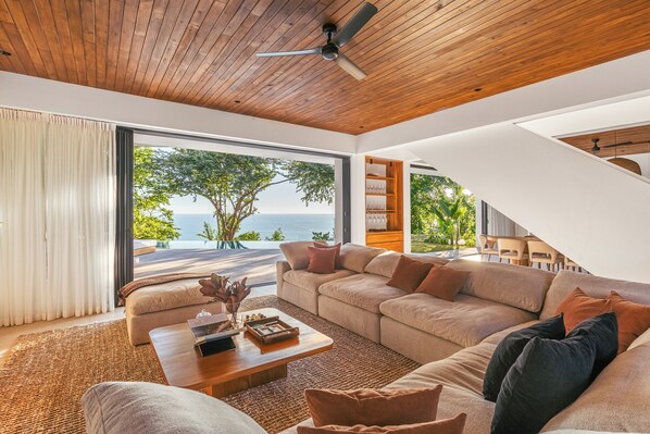 Smart TV, fireplace, books, stereo - Tenowi Villa - Exclusive Oceanview Jungle Estate (Playa Carmen)