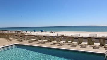 Condo, 1 Queen Bed with Sofa bed (Broadmoor 102) | Beach | On the beach